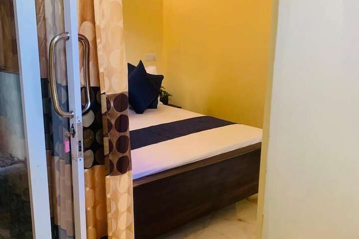 Room 6 of 36
