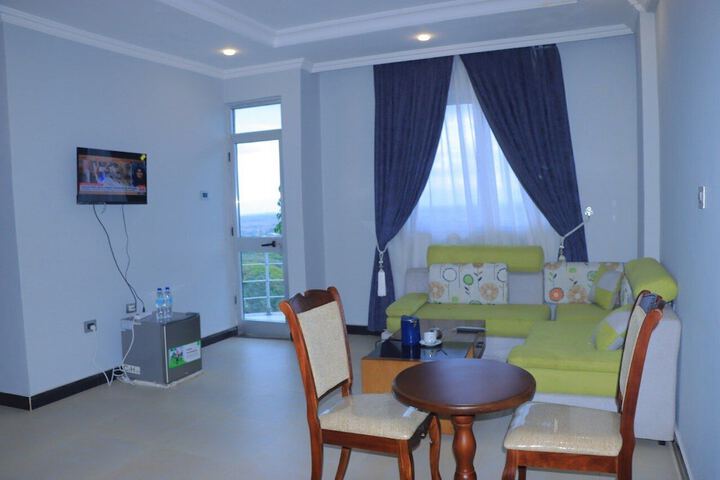 Room 6 of 20