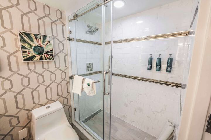 Bathroom shower