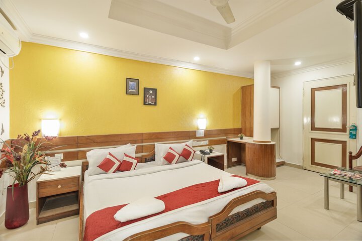 Room 20 of 34
