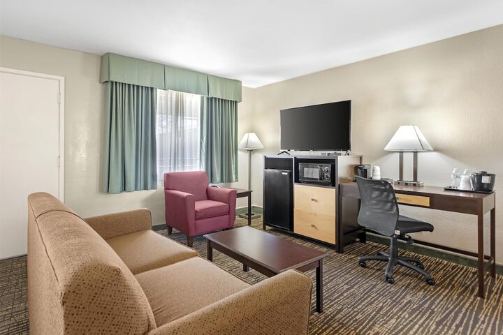 Room 26 of 54