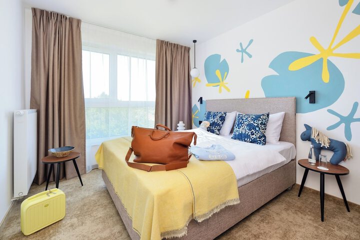 Room 4 of 47