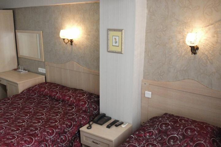 Room 28 of 52