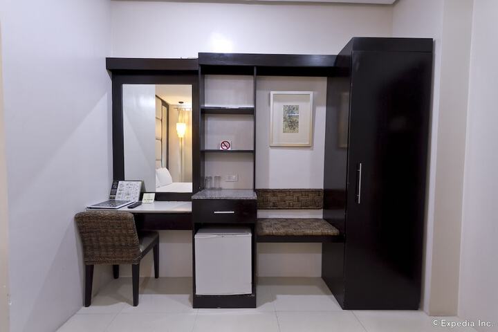 Room 16 of 22