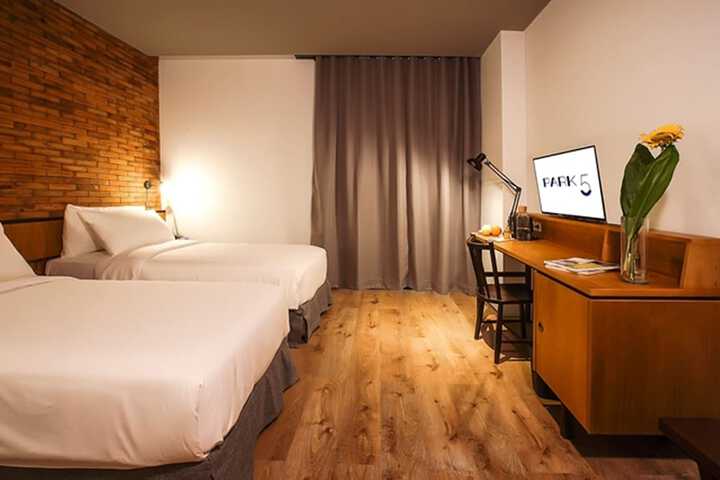 Room 6 of 52