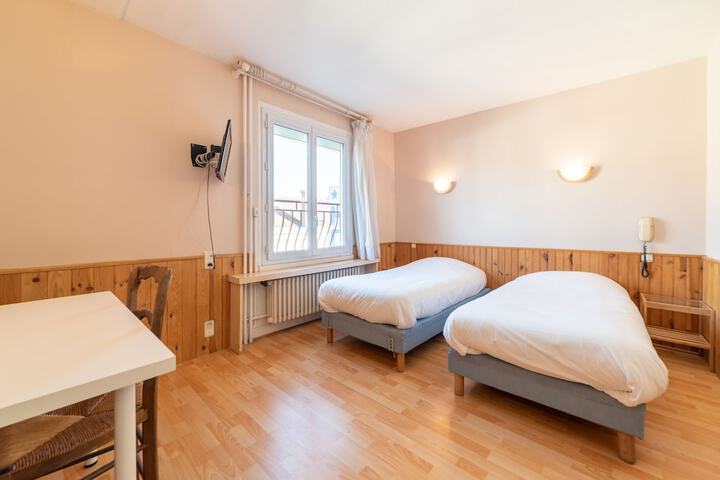 Room 5 of 31