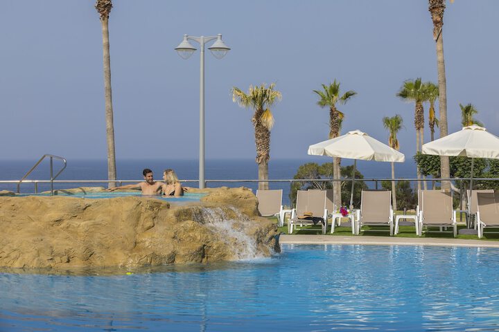Pool 53 of 120