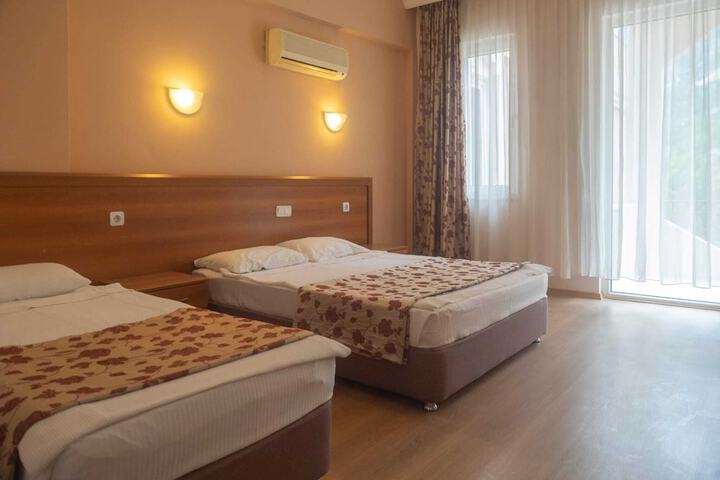 Room 4 of 21