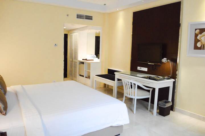 Room 16 of 46