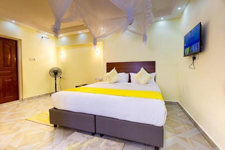 Room 2 of 18