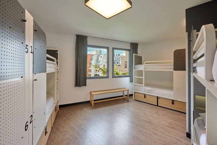 Room 26 of 72