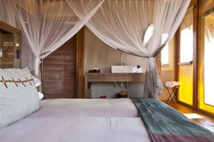 Room 33 of 61