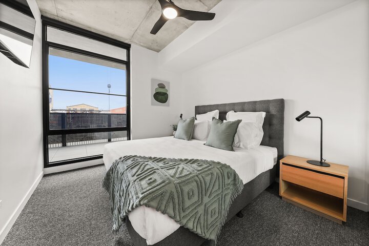 Room 3 of 43