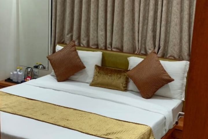 Room 2 of 14