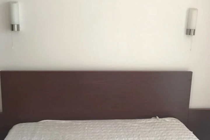 Room 6 of 35
