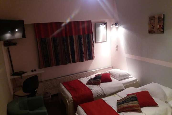 Room 5 of 23
