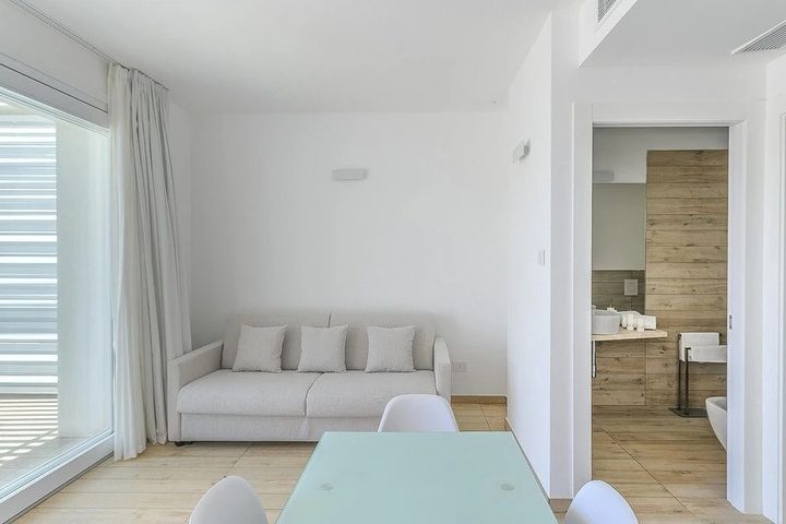 Room 3 of 14