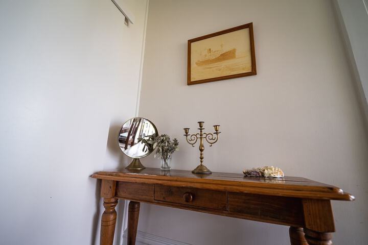 Room 27 of 179