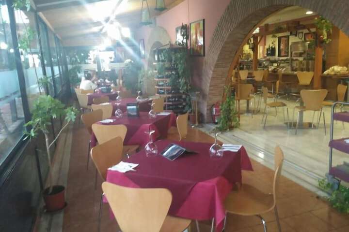Dining Photos