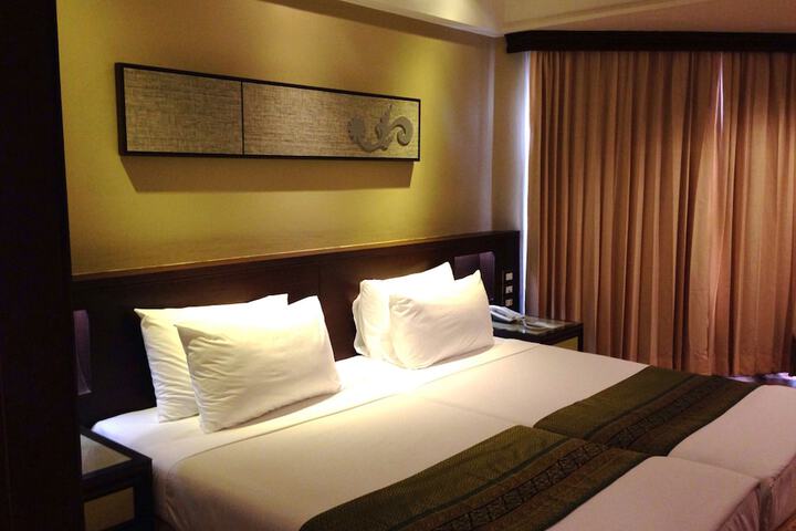 Room 17 of 50