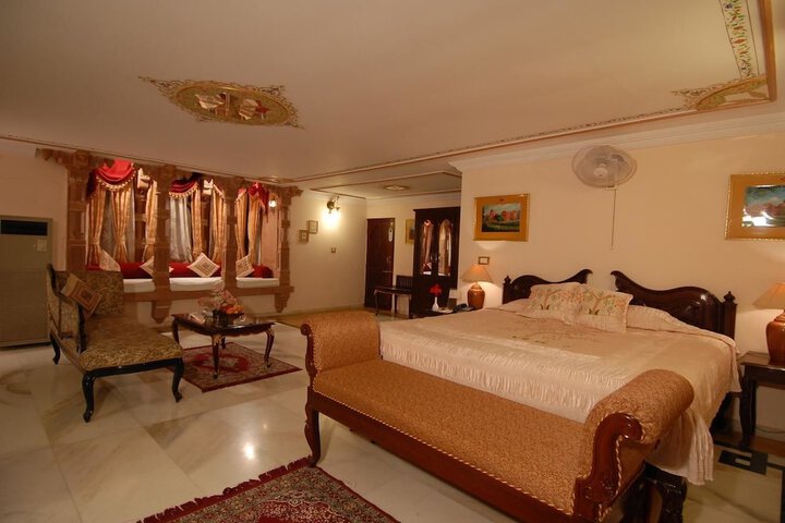 Room 5 of 50