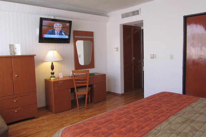 Room 7 of 68