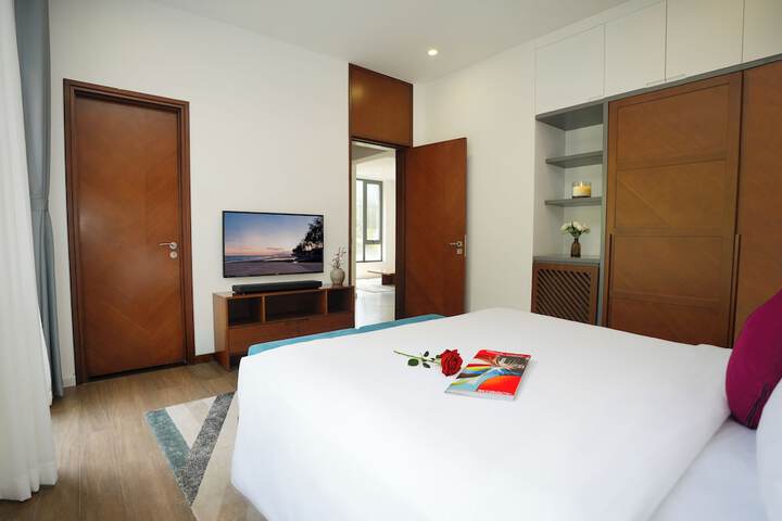 Room 36 of 165