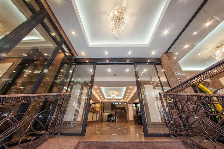 Hotel 106 of 112