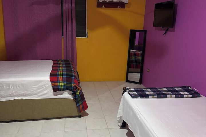 Room 32 of 82