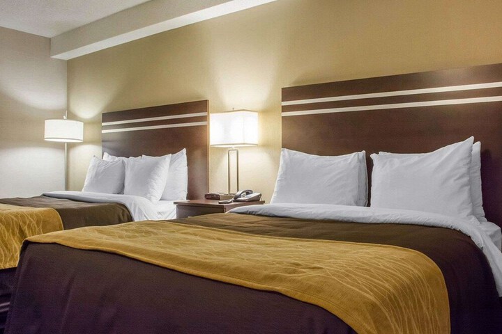 2 Queen Beds (4 of 7)