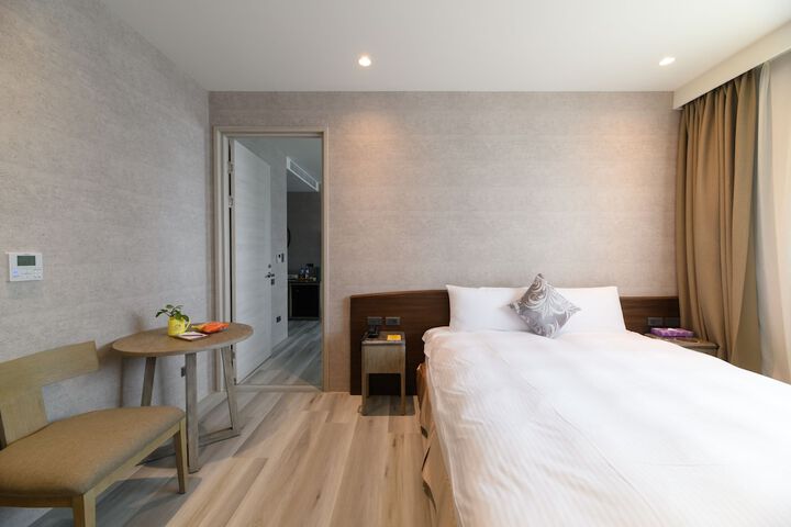 Room 13 of 61