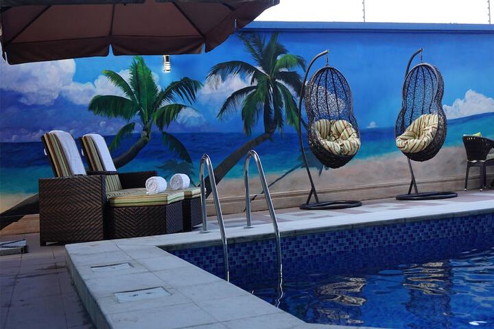 Pool 30 of 60