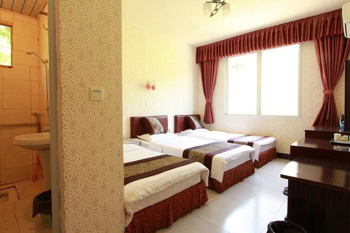 Room 12 of 30