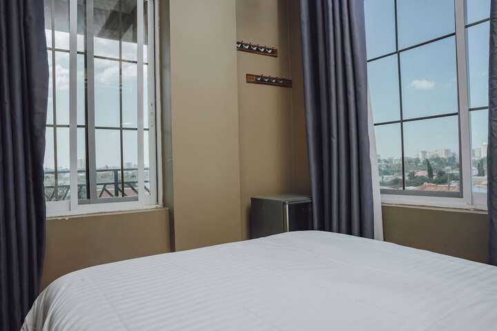 Room 12 of 56