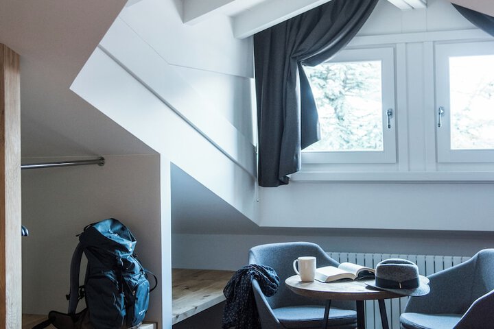 Room 73 of 176