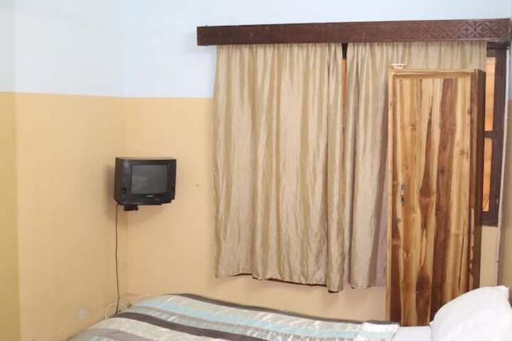 Room 15 of 52