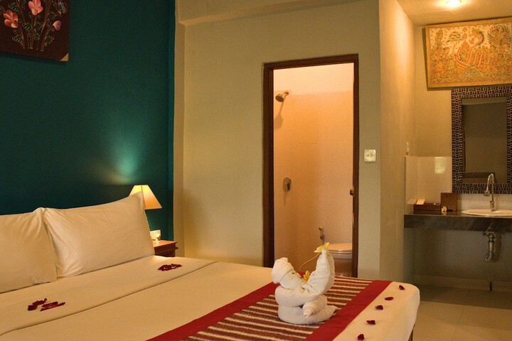 Room 52 of 185