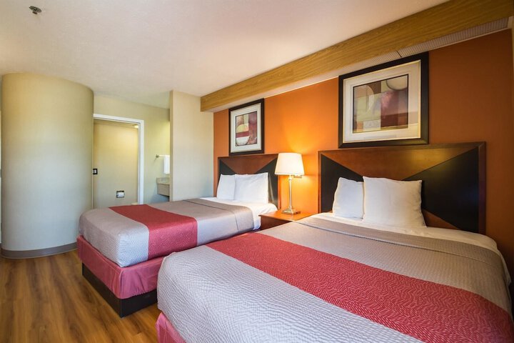 Room 16 of 26