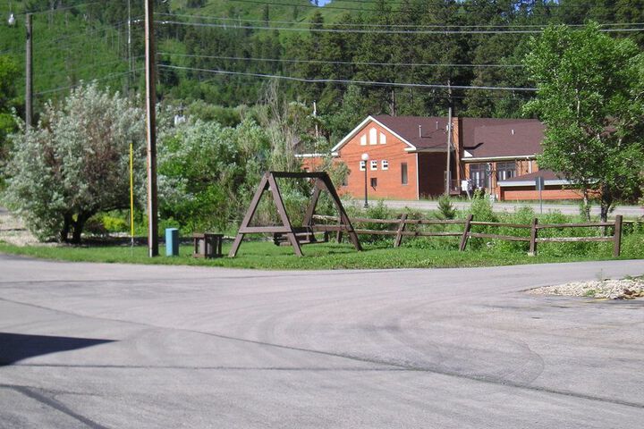 Property Grounds 24 of 26