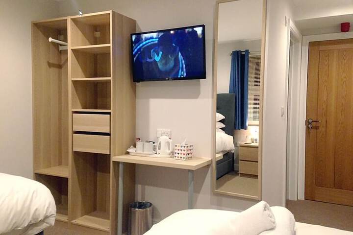 Room 18 of 42