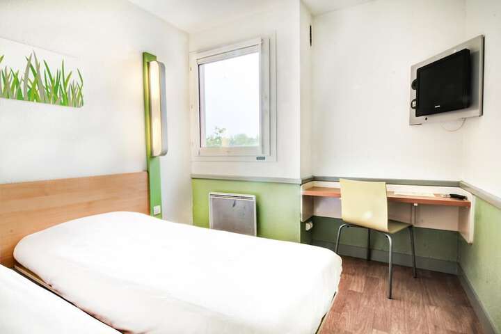 Room 14 of 42