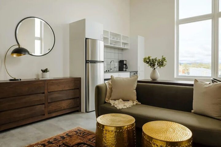 Room 12 of 19
