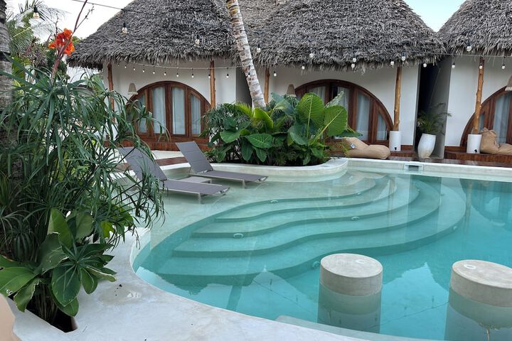 Pool 46 of 70