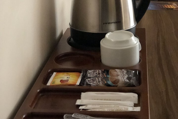 Breakfast/Coffee Service 26 of 44