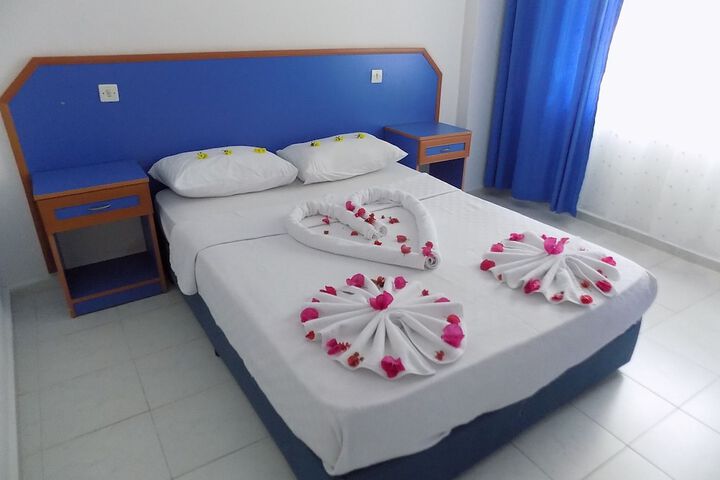 Room 3 of 20