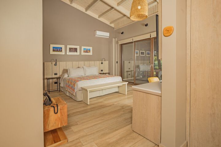 Room 8 of 49
