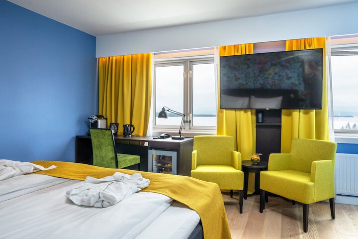 Room 16 of 34