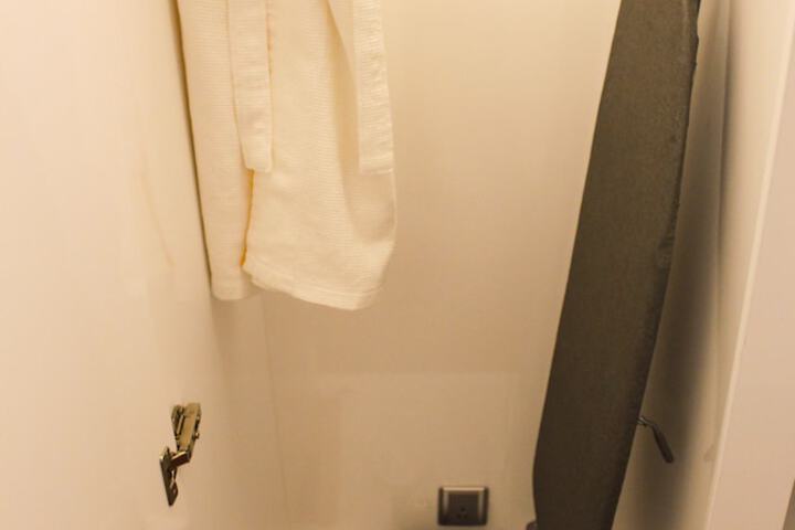 Room 22 of 46