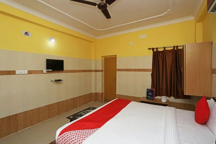 Room 5 of 13