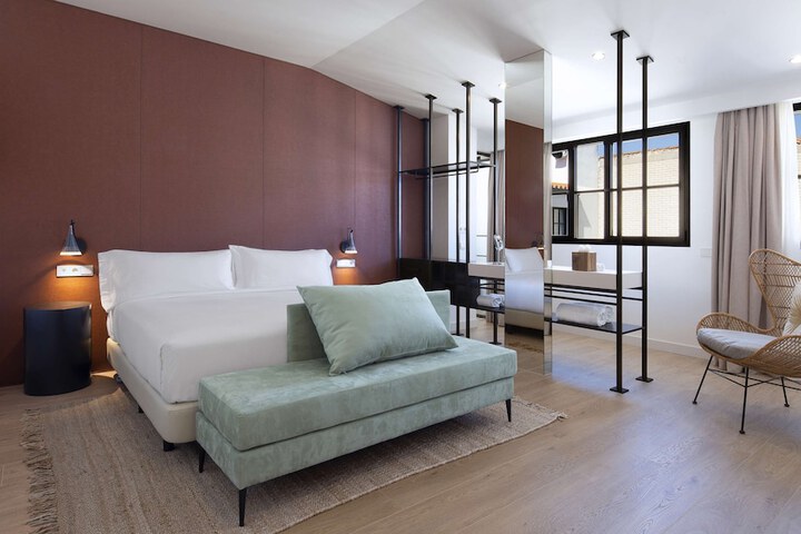 Atocha Hotel Madrid Tapestry Collection by Hilton in Madrid